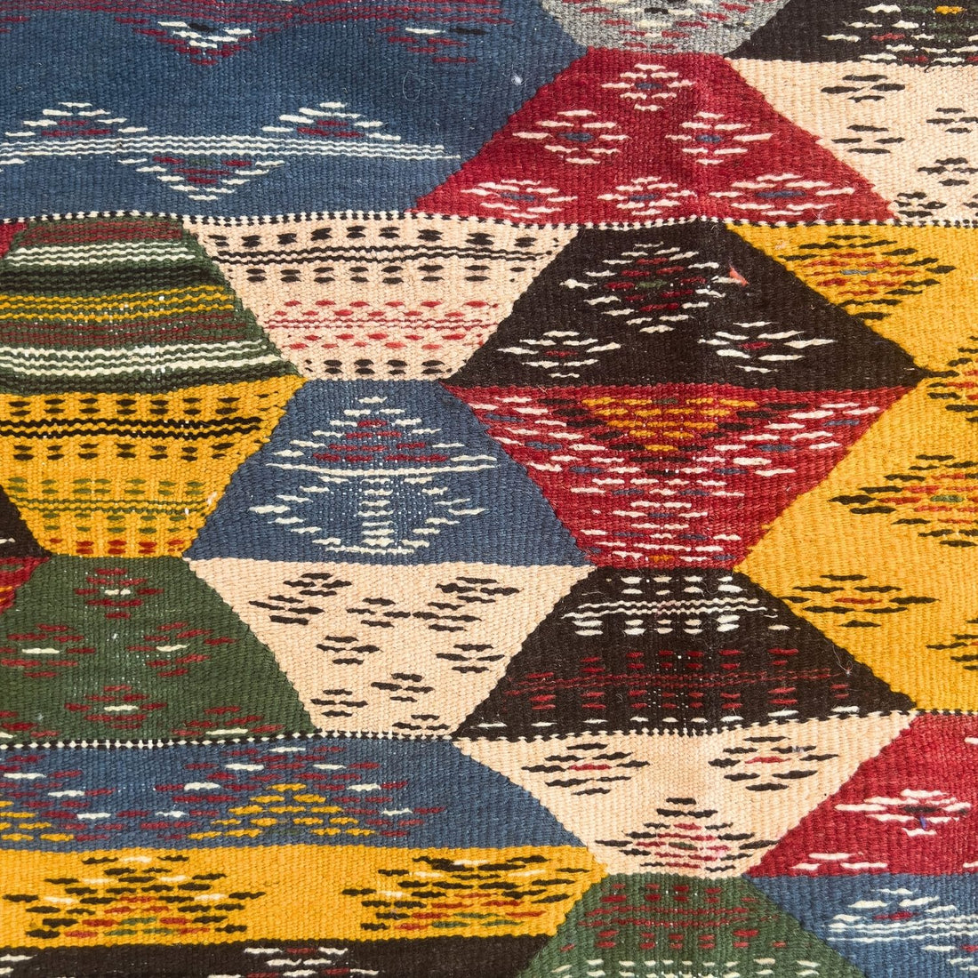 Moroccan Patchwork Kilim Rug – Vibrant Geometric Design